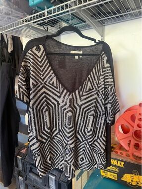 Porridge black geometric sequin top